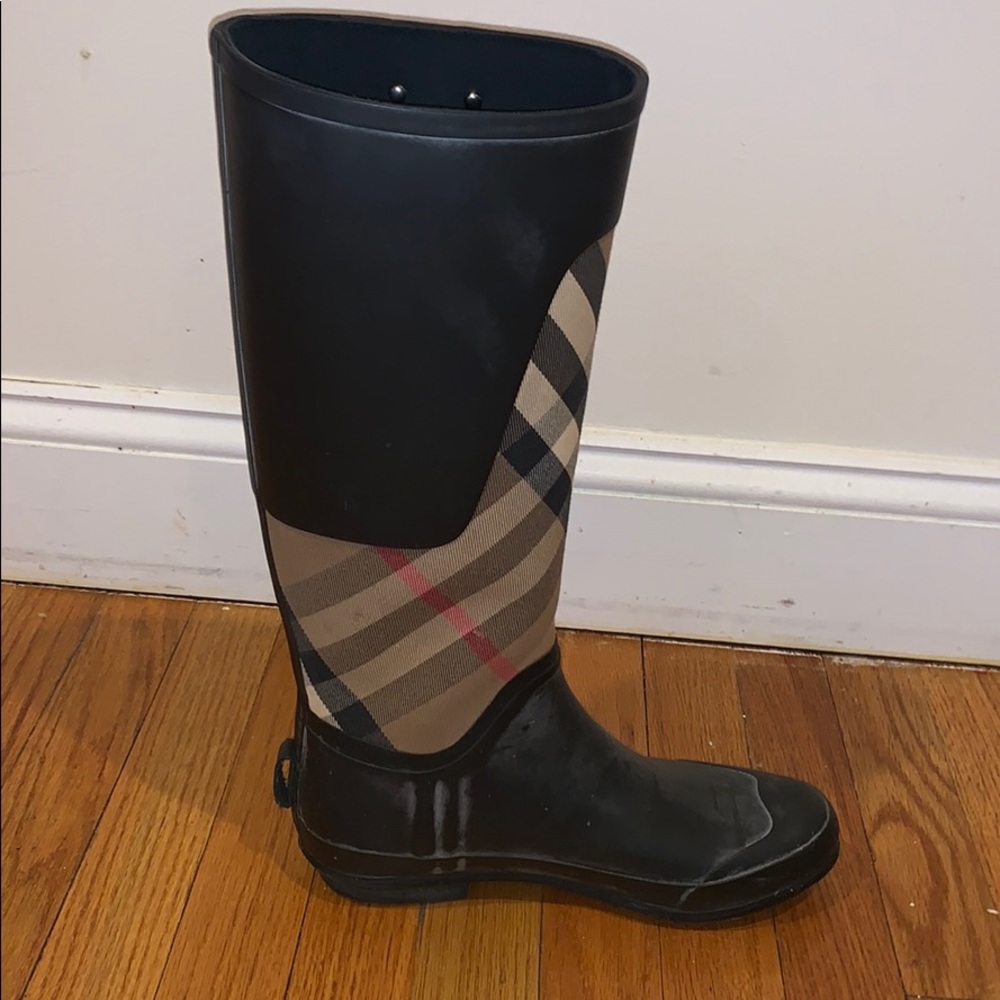 Burberry rain boots - Picture 8 of 8